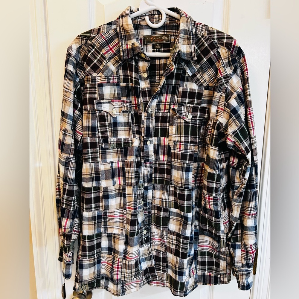 Siegfried Vintage Plaid Button-Down Shirt - Black, White, and Red